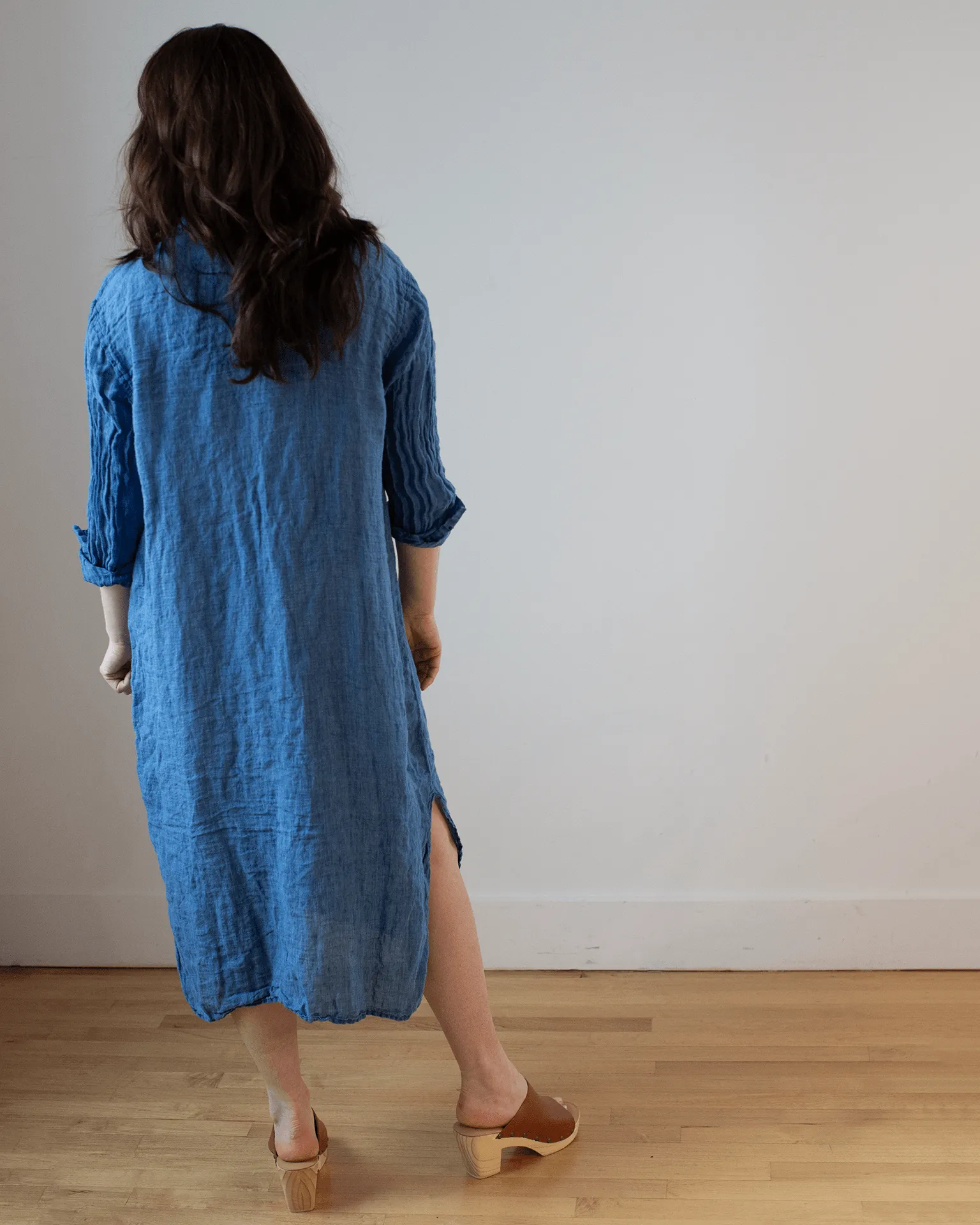 Elle Boxy Indigo Linen Shirtdress w/ Large Chest Pocket in Bleach