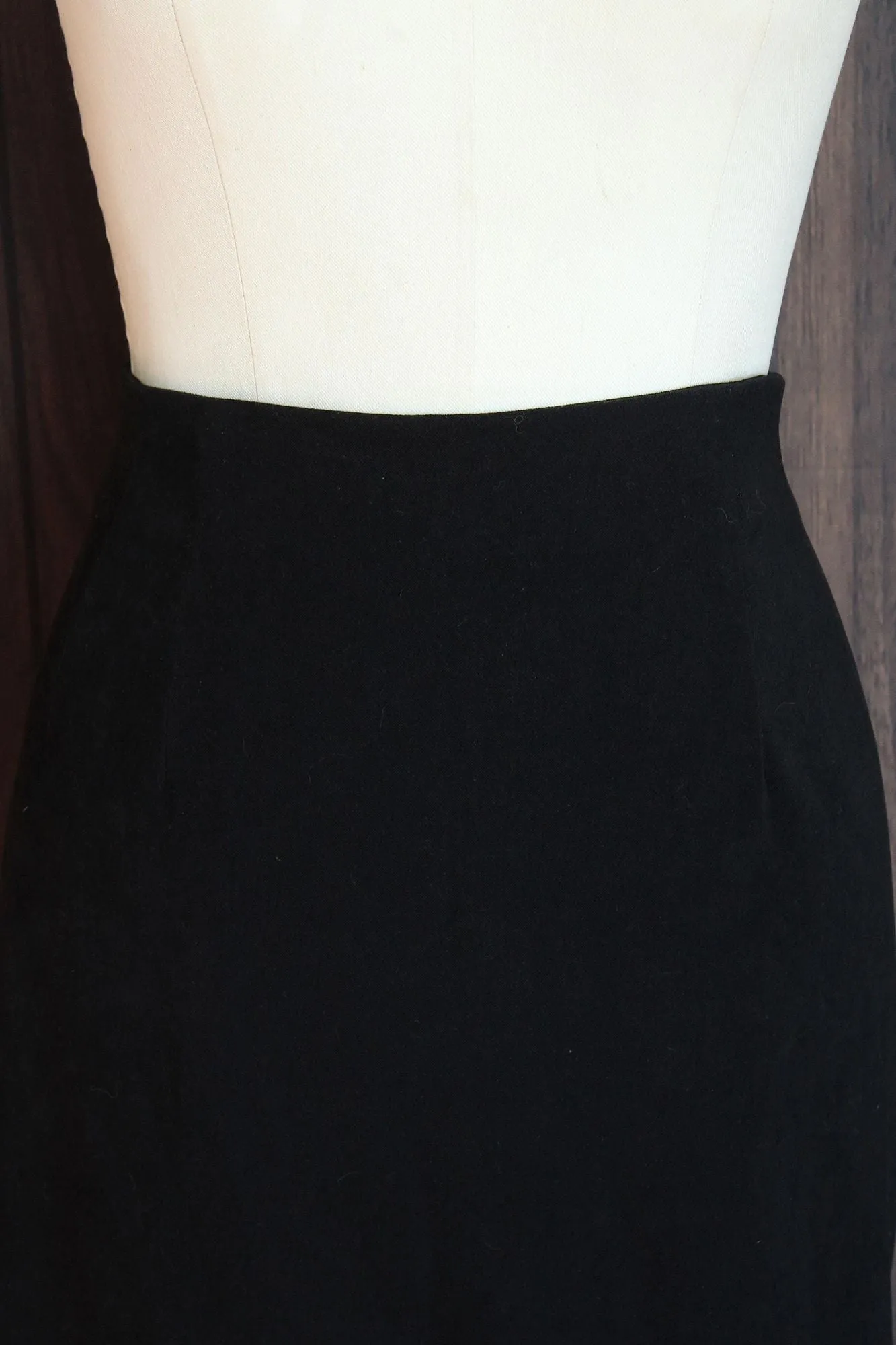 Vintage 1980s 1990s Briggs Black Faux Suede Pencil Skirt